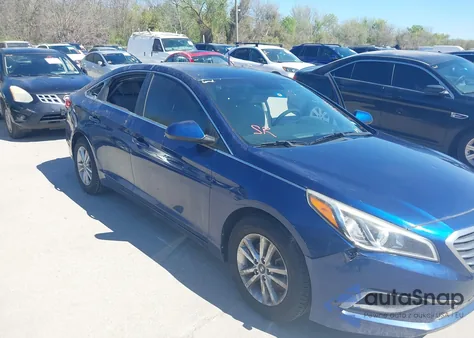 2017 Hyundai Sonata z USA, uszkodzony, nr VIN 5NPE24AF7HH493040